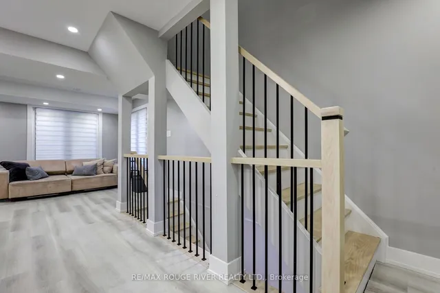 Additional image 18 of 1270 Gainsborough Dr Unit 1