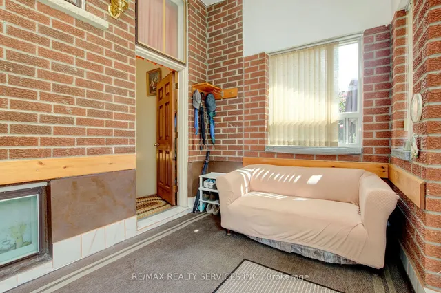 Additional image 36 of 42 Mallard Cres