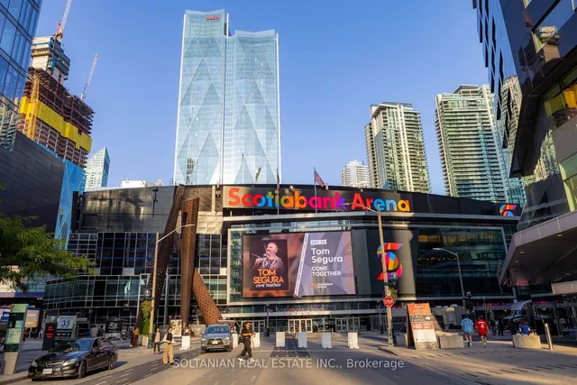 Additional image 27 of 55 Bremner Blvd Unit 1810