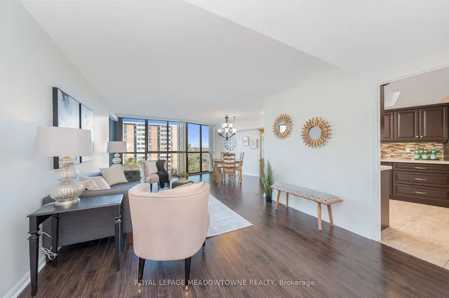 Additional image 4 of 1240 Marlborough Crt Unit 805