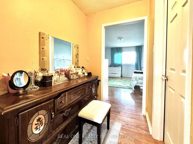 Additional image 25 of 403 Glenashton Dr