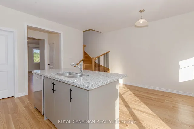 Additional image 16 of 1453 National Common