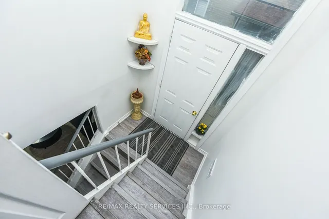 Additional image 25 of 3646 Corliss Cres