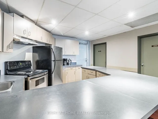 Additional image 32 of 4185 Shipp Dr Unit 1913