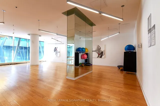 Additional image 38 of 12 York St Unit 4202