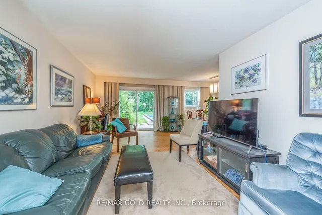 Additional image 11 of 6872 Darcel Ave