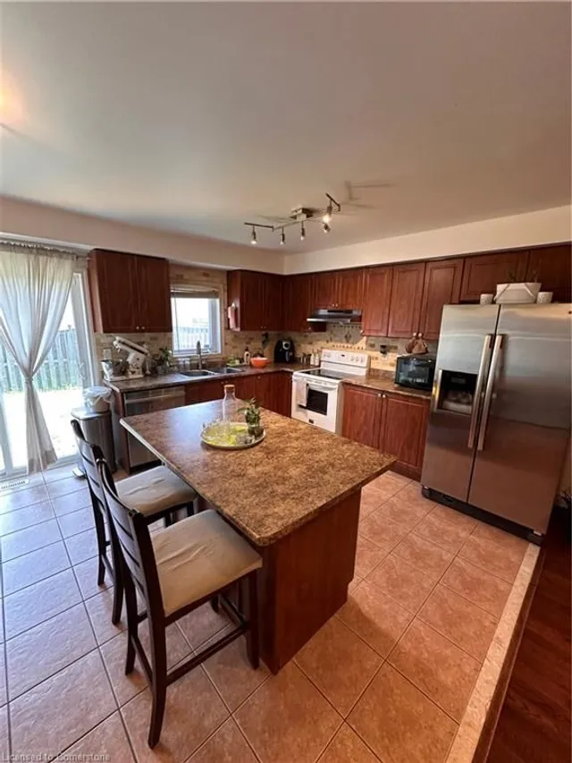 Additional image 6 of 558 Candlestick Cir