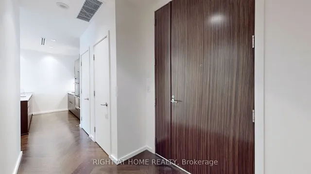 Additional image 5 of 180 University Ave Unit 5607