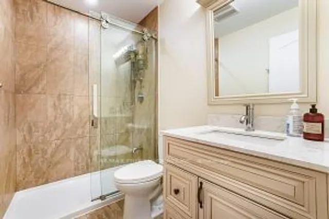 Additional image 28 of 292 Laurentian Ave