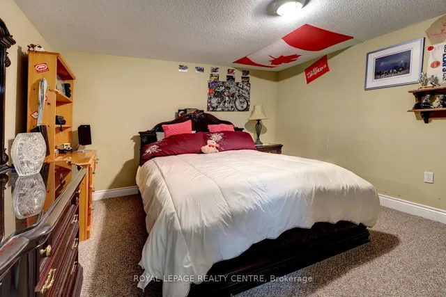 Additional image 34 of 102 Kenpark Ave