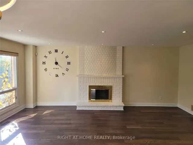 Additional image 11 of 1080 Glenashton Dr