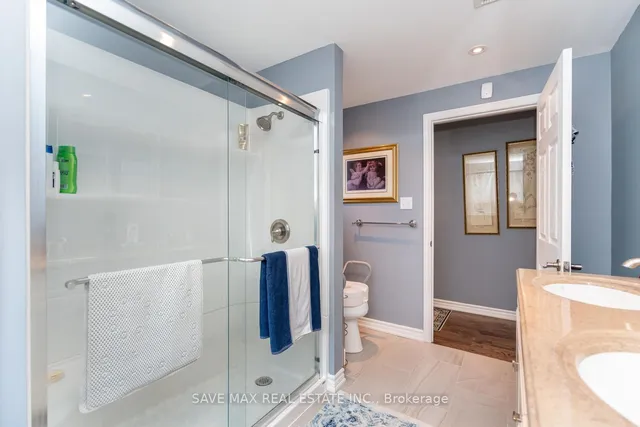 Additional image 33 of 8 Edwin Dr