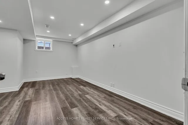 Additional image 33 of 100 Padbury Tr