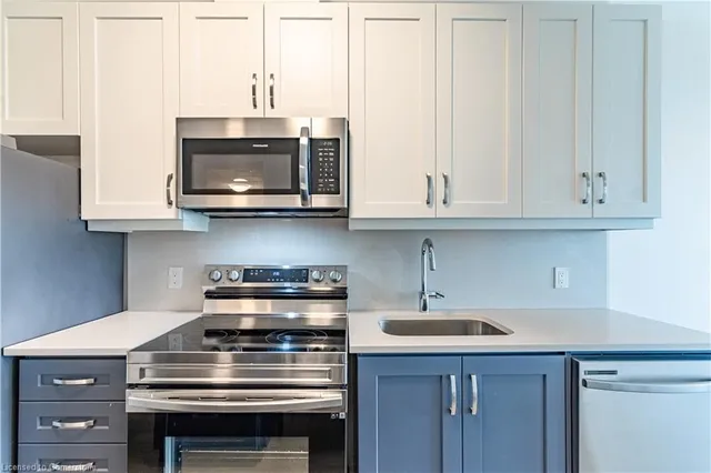 Additional image 12 of 95 Dundas Street West St Unit 310