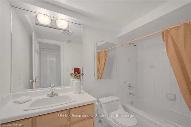 Additional image 32 of 106 FAIRWOOD Pl