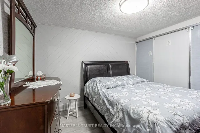 Additional image 30 of 4063 Dursley Cres