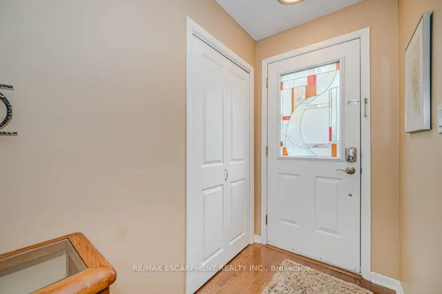 Additional image 5 of 957 Sanford Dr