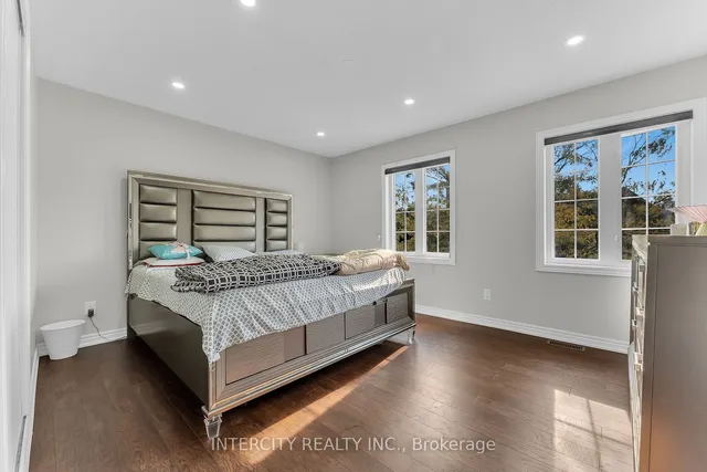 Additional image 28 of 7 Pika Tr