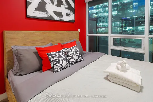 Additional image 13 of 55 Bremner Blvd Unit 1810