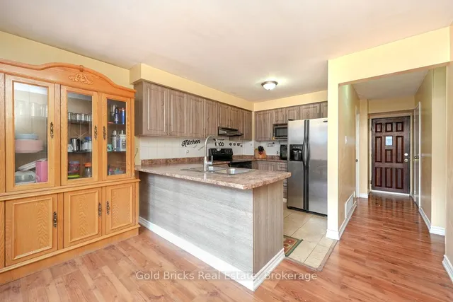 Additional image 10 of 19 Mikado Cres