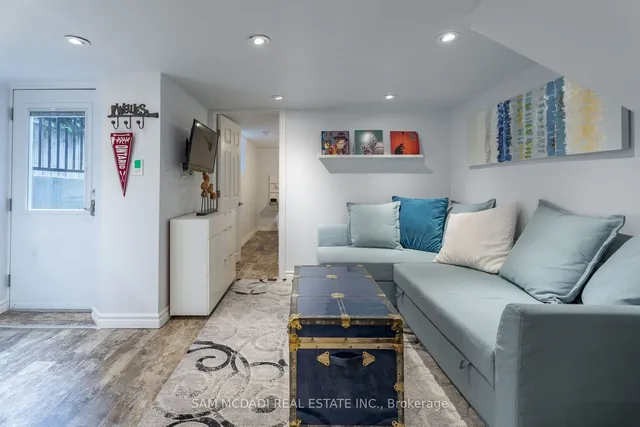 Additional image 28 of 951 Dundas St