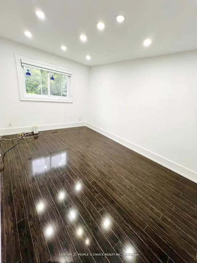 Additional image 31 of 7247 Sigsbee Dr