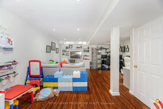 Additional image 28 of 50 Big Moe Cres