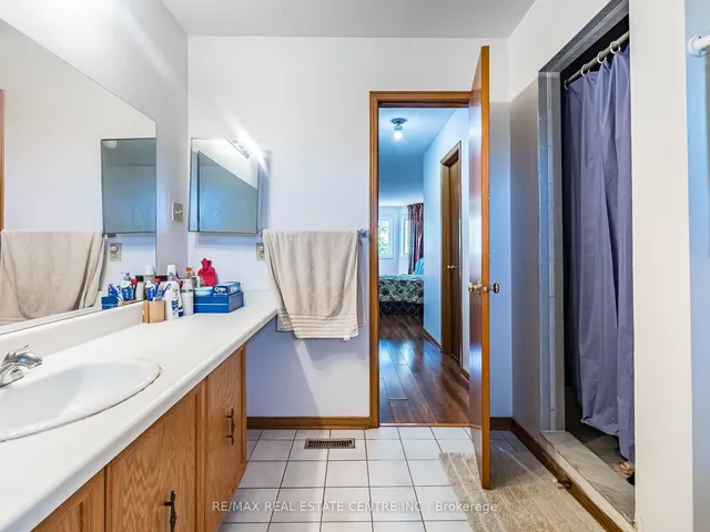 Additional image 23 of 433 Silverthorne Cres