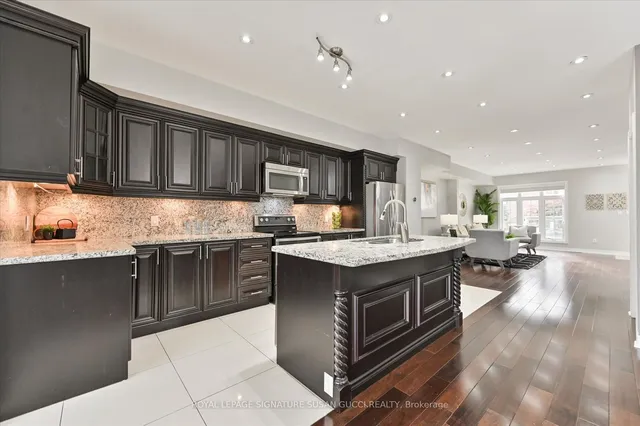 Additional image 9 of 1425 Woodbine Ave