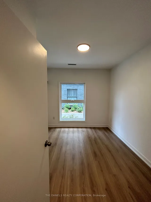 Additional image 8 of 20 Lagerfeld Dr Unit 006