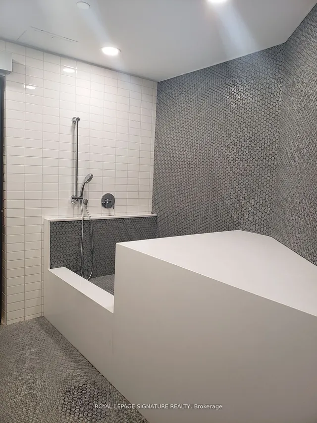 Additional image 15 of 405 Dundas St Unit 613