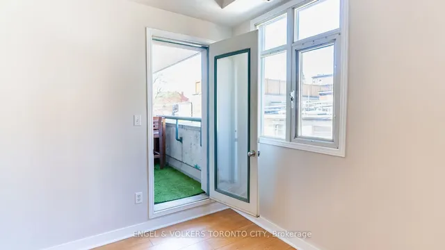 Additional image 27 of 500 Richmond St Unit 324