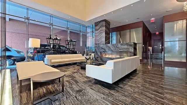 Additional image 23 of 180 University Ave Unit 5607