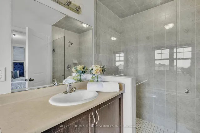 Additional image 25 of 100 Padbury Tr