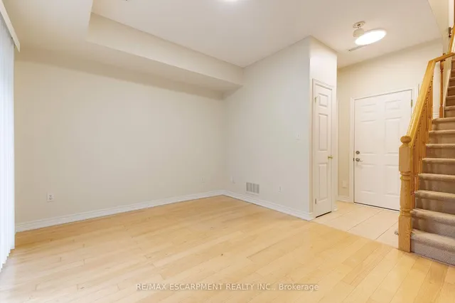 Additional image 31 of 682 Summers Common