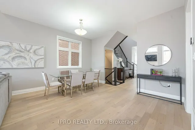 Additional image 6 of 1507 Lakeport Cres