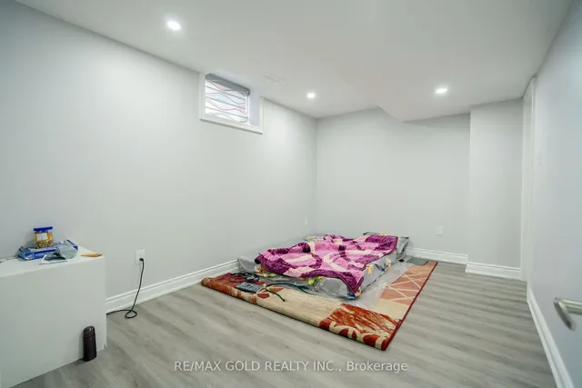 Additional image 34 of 11 Martin Byrne Dr