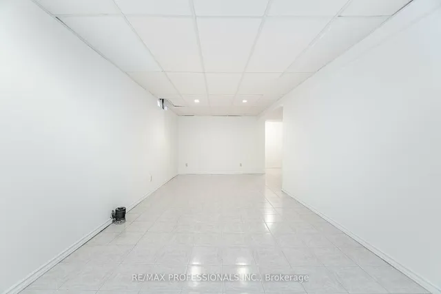 Additional image 25 of 141 Kingsbridge Garden Circ