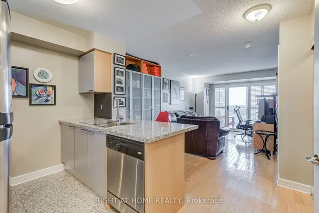 Additional image 3 of 18 Harrison Garden Blvd Unit 1109