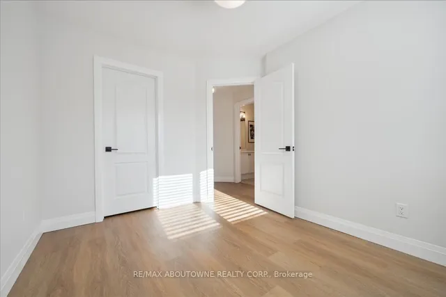 Additional image 26 of 4880 Verdi St