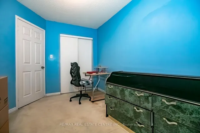 Additional image 27 of 129 Lent Cres