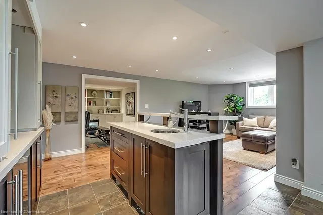 Additional image 40 of 1407 Bayshire Dr