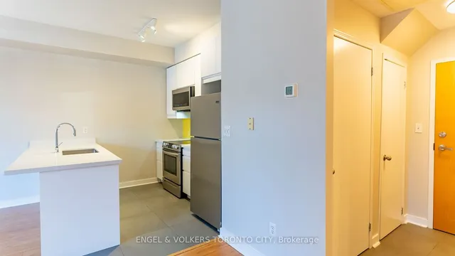 Additional image 11 of 500 Richmond St Unit 324