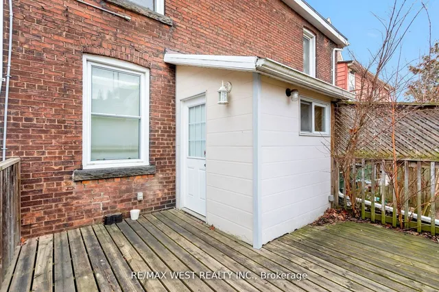 Additional image 16 of 96 Roncesvalles Ave