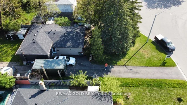 Additional image 33 of 44 Deloraine Dr