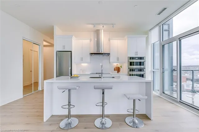 Additional image 10 of 509 Dundas St Unit 812