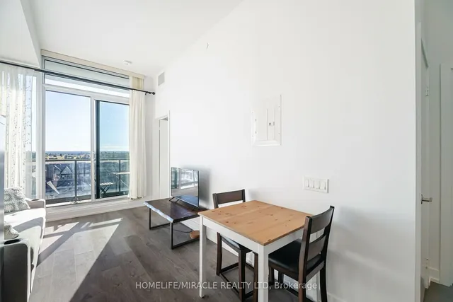 Additional image 10 of 215 Veterans Dr Unit 811