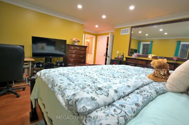 Additional image 20 of 22 Durango Dr