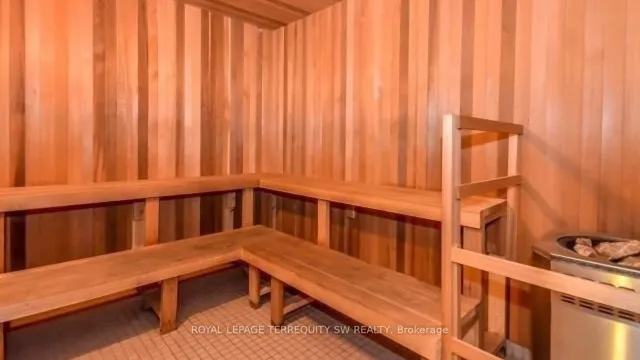 Additional image 34 of 320 Richmond St Unit 810