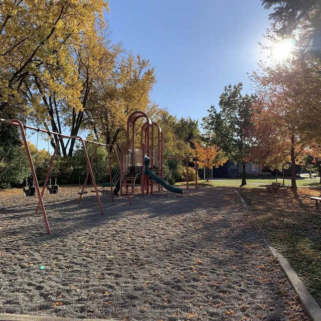 Additional image 40 of 1300 Marlborough Crt Unit 125